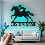 Panneau LED équestre personnalisé | Décoration murale en métal pour cavalière | Déco d’écurie & cadeau pour amoureuse des chevaux