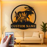 Insegna in metallo LED personalizzata con alce - Regalo per amanti della natura e decorazione per cabine