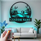 Decoración mural LED de pelícano | Cartel de metal personalizado con nombre para casas costeras | Silueta náutica de ave | Decoración para casa de playa