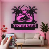 Insegna in Metallo Personalizzata per Surfer con LED | Plaque con Nome per Casa al Mare | Arte Murale con Onde Oceaniche e Palme Tropicali