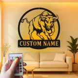 Insegna in metallo LED personalizzata con toro - Regalo per lui, decorazione per man cave o ufficio
