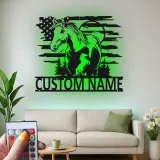 Panneau LED en métal personnalisé avec cheval | Décoration murale équestre | Décor de grange drapeau américain | Cadeau pour amoureux des chevaux