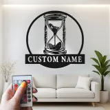 Insegna LED con Clessidra Personalizzata | Arte Murale in Metallo Personalizzata per Ufficio e Studio | Decorazione Retro con Timer di Sabbia