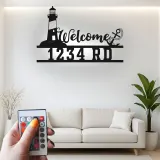 Insegna Indirizzo Faro LED | Arte di Benvenuto in Metallo Personalizzata | Decorazione Nautica per Casa al Mare e Clinica Costiera