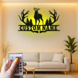 Personalisierte LED-Metall-Wandkunst mit Hirschgeweih – Geschenk für Jäger, rustikale Hüttendeko