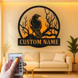 Insegna in metallo Raven | Insegna LED personalizzata per decorazioni gotiche | Regalo per amanti degli uccelli | Decorazione di Halloween per casa e ufficio