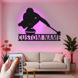 Décoration murale en métal personnalisée joueur de curling avec rétroéclairage LED Cadeau sportif pour les passionnés de curling Décor de salle de jeux 1
