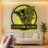 LED-Metallschild Highland Cow | Personalisiertes Florales Bauernhof-Schild | Individuelles Geschenk für Kuhliebhaber