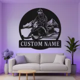 Arte murale in metallo per pilota di motoslitta | Insegna LED personalizzata per garage o man cave | Regalo per sport invernali per lui