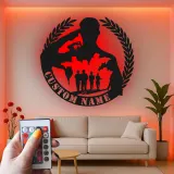Panneau LED Soldat Saluant | Hommage Militaire Personnalisé | Décoration de Nom de Vétéran sur Mesure | Art Murale Patriotique