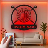 Plaque Métallique Personnalisée Pelote de Laine | Cadeau pour Tricoteur | Décor LED pour Atelier | Art Mural Tricot