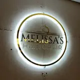Insegna Aziendale LED in Acrilico Personalizzata | Logo 3D in Oro Rosa | Insegna Retroilluminata Personalizzata per Reception di Saloni e Uffici