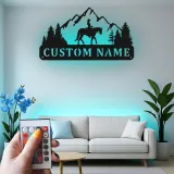 Art en métal personnalisé de cavalier de cheval | Panneau LED équestre personnalisé | Décor mural de ranch et de cabane pour cadeau