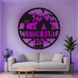 Insegna in metallo personalizzata con scena di campeggio e LED per decorare cabine o RV