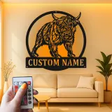 Décoration murale en métal Highland Cow | Plaque prénom personnalisée rétroéclairée LED | Déco rustique maison de campagne et ranch pour la maison ou l’entreprise