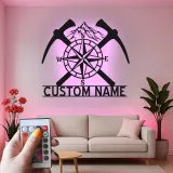 Personalisiertes Bergkompass Metall-Schild | LED Licht für Wanderer | Wandkunst für Outdoor-Entdecker im Büro & Zuhause