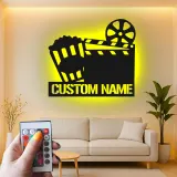 Insegna per Home Theater personalizzata | Decorazione LED per cinema | Arte in metallo con clapperboard personalizzata | Regalo per cinefili