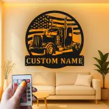 Panneau Métallique LED Personnalisé de Camion Semi | Art Mural avec Drapeau Américain | Cadeau Personnalisé pour Camionneur pour Man Cave & Garage