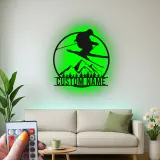Insegna LED in metallo personalizzata per sciatore | Arte murale di montagna su misura | Arredo e regalo per baita e sci freestyle