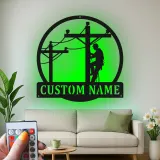 Arte Murale in Metallo Personalizzata per Lineman | Insegna Elettricista LED | Regalo con Nome Personalizzato per Lavoratore di Power Line | Decorazione per Garage e Laboratorio per Lui