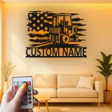 Enseigne en métal personnalisée pour chariot élévateur avec LED | Décoration industrielle avec prénom | Décor de garage et cadeau pour lui | Décoration murale drapeau américain