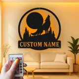 Insegna in metallo personalizzata con lupo che ulula alla luna e luce LED