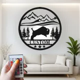 Cartel de metal LED personalizado de escena de montaña con búfalo, regalo para amantes de la naturaleza, decoración de cabaña rústica