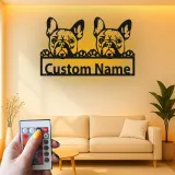 Insegna in metallo personalizzata con Bulldog Francese | Decorazione murale LED su misura | Regalo per lei amante dei cani | Arredo con nome del pet