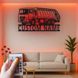 Insegna LED personalizzata con camion della spazzatura | Arte murale in metallo su misura | Arredo per gestione rifiuti | Regalo per operatore ecologico