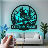 Personalisierte Kardinal-Mountain-Szene LED-Metall-Wandkunst – Geschenk für Naturliebhaber, für Hütte oder Wohnzimmer