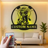 Regalo personalizzato per vigile del fuoco | Arte murale in metallo LED | Insegna con nome personalizzata per stazione o decorazione Man Cave