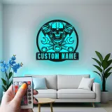 Insegna LED con Teschio per Meccanico | Arte Murale in Metallo Personalizzata per Garage | Decorazione per Biker e Man Cave con Luci RGB
