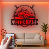 Panneau mural en métal d'alpiniste personnalisé | Décor de chalet moderne avec rétroéclairage LED | Cadeau unique pour les amateurs de sports d'hiver