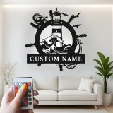 Insegna in metallo personalizzata Faro | Arte murale nautica LED | Decorazione per casa al mare personalizzata | Regalo per marinai e accento per casa costiera
