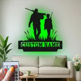 Personalisiertes LED-Metall-Wandbild Vater und Sohn auf der Jagd – Geschenk für Jäger, Deko für die Männerhöhle