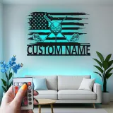 Insegna con nome da golf personalizzata | Arte da parete LED in metallo con bandiera americana | Regalo personalizzato per golfista per man cave
