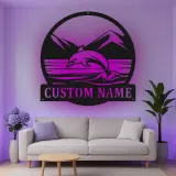 Cartel de metal personalizado con escena oceánica de delfines y luz LED, regalo para amantes de la playa, decoración costera para el hogar