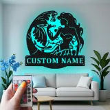 Insegna LED Personalizzata Sirena | Insegna in Metallo Personalizzata | Decorazione Nautica per Casa al Mare o Salone | Accento Costiero con Onda Oceanica