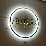 Personalisierte Halo-beleuchtete Acryl-Werbeschilder | Individuelles LED-Metall-Logo für Salon | Büro | Klinik | Premium-Wanddekoration