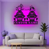 Insegna in metallo personalizzata con coppia di motoslitte e luce LED - Regalo personalizzato per amanti delle motoslitte, decorazione per man cave