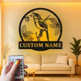 Personalisiertes LED-beleuchtetes Metall-Wandkunst mit Vogel und Zweig – Geschenk für Naturfreunde, Garten- oder Terrassendekor