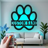 Cartel LED de huella de perro personalizado | Arte mural de metal | Decoración iluminada de nombre de mascota | Regalo para mamá perra | Acento de sala de estar