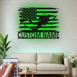 Arte Mural de Metal de Buceador Personalizado | Cartel LED de Bandera Americana | Regalo de Nombre Personalizado para Buceador | Decoración Patriótica para Hogar y Oficina