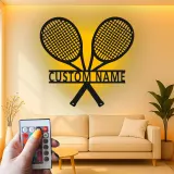 Enseigne LED personnalisée raquettes de tennis | Décoration murale en métal personnalisée | Décor sportif premium | Cadeau pour coach et enseigne de salle de jeux