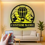 Panneau en Métal Montgolfière Personnalisé | Art Murale LED pour Nurserie | Décor d'Aventure et de Voyage Personnalisé