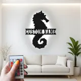 Insegna in metallo personalizzata con cavalluccio marino | Arte murale retroilluminata LED | Decorazione nautica personalizzata per casa al mare | Regalo per amanti dell'oceano