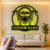 Cartel LED de Calavera y Hachas Personalizado | Decoración Gótica para Cueva de Hombres | Arte de Horror Personalizado | Regalo de Garaje para Él