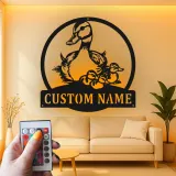 Cartel de metal personalizado con familia de patos y luz LED, regalo personalizado para amantes de la naturaleza, decoración para guardería o salón
