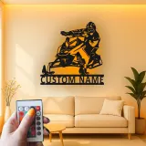 Arte da Parete in Metallo LED per Motoslitta Personalizzata | Insegna con Nome per Piloti per Man Cave | Regalo Decorativo per Sport Invernali