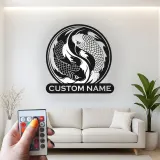 Cartel de metal de peces Koi Yin Yang | Arte mural LED personalizado | Decoración japonesa zen personalizada para sala de meditación y estudio